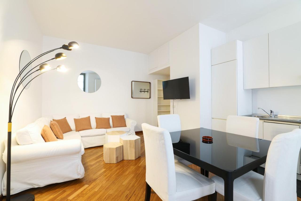 Charming San Babila Apt. Appartement Milaan